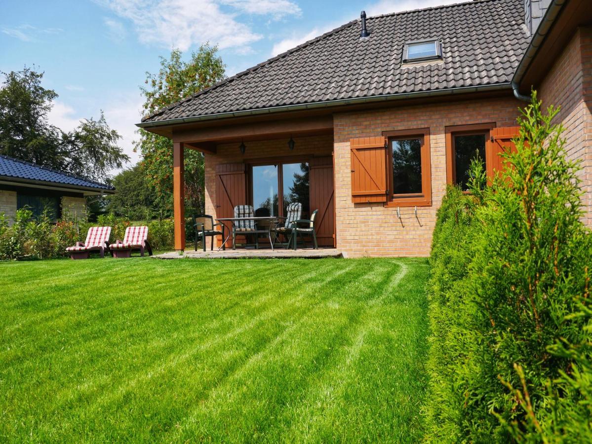 Landhaus Am See Von Robertville Waimes Esterno foto
